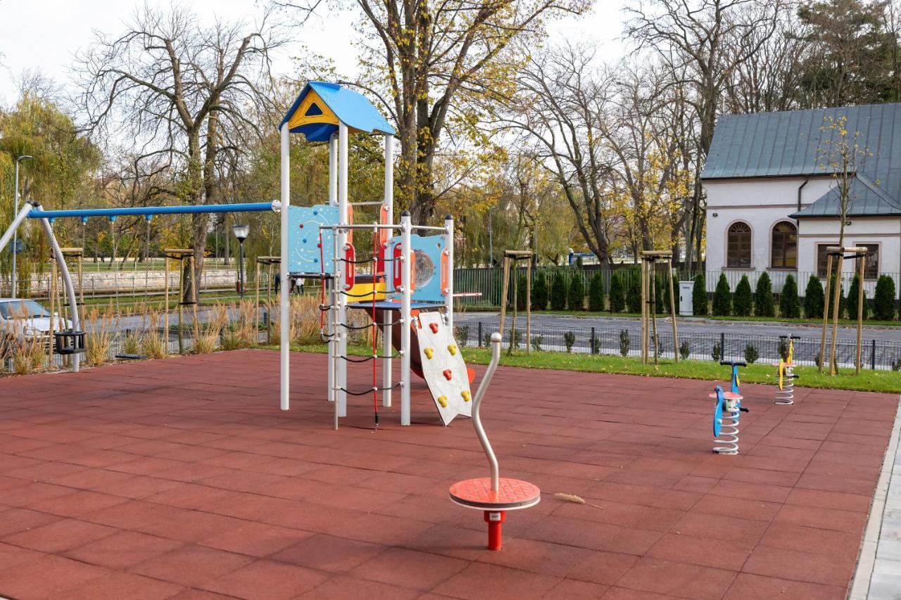 Platany Z Parkingiem By Renters Apartment