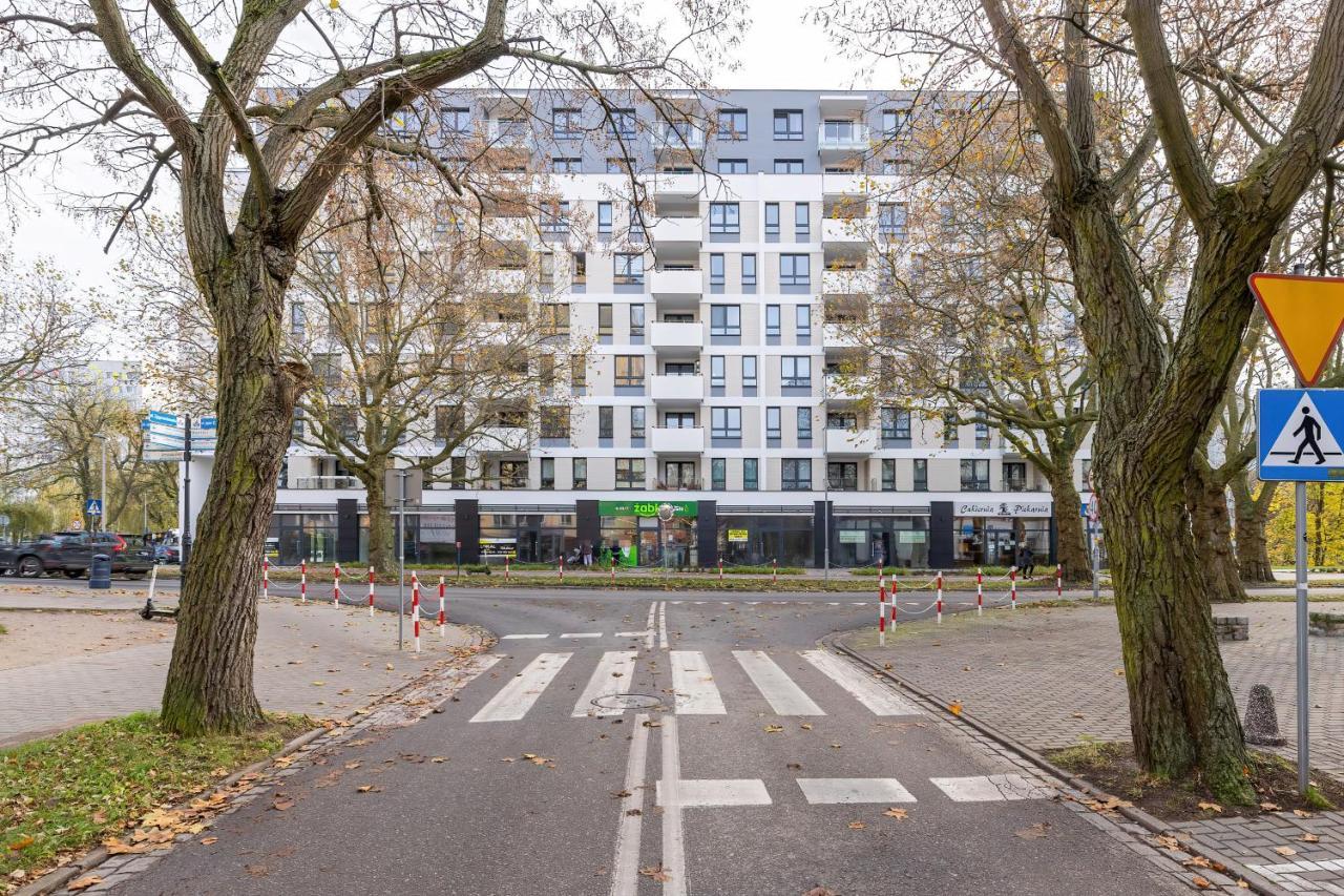 Platany Z Parkingiem By Renters *